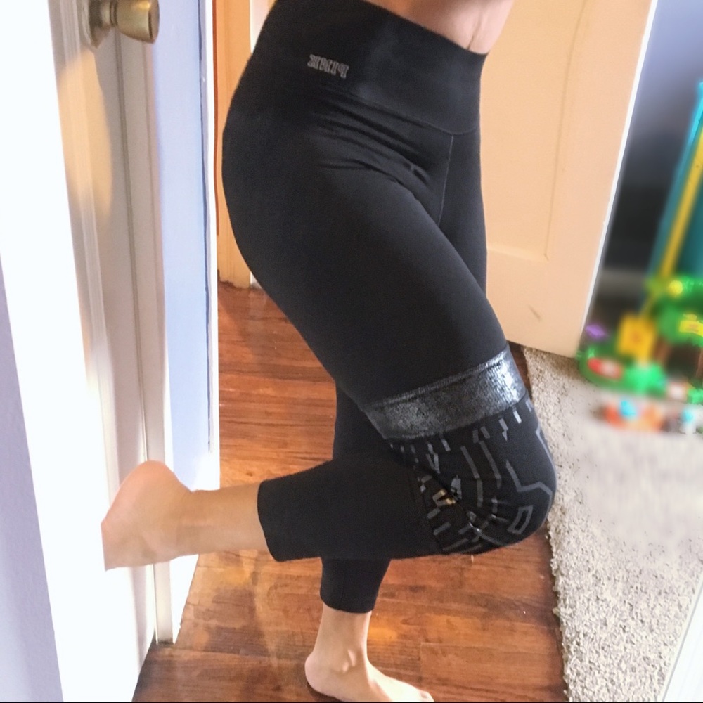 PINK VS Black Ultimate Silver Logo  leggings